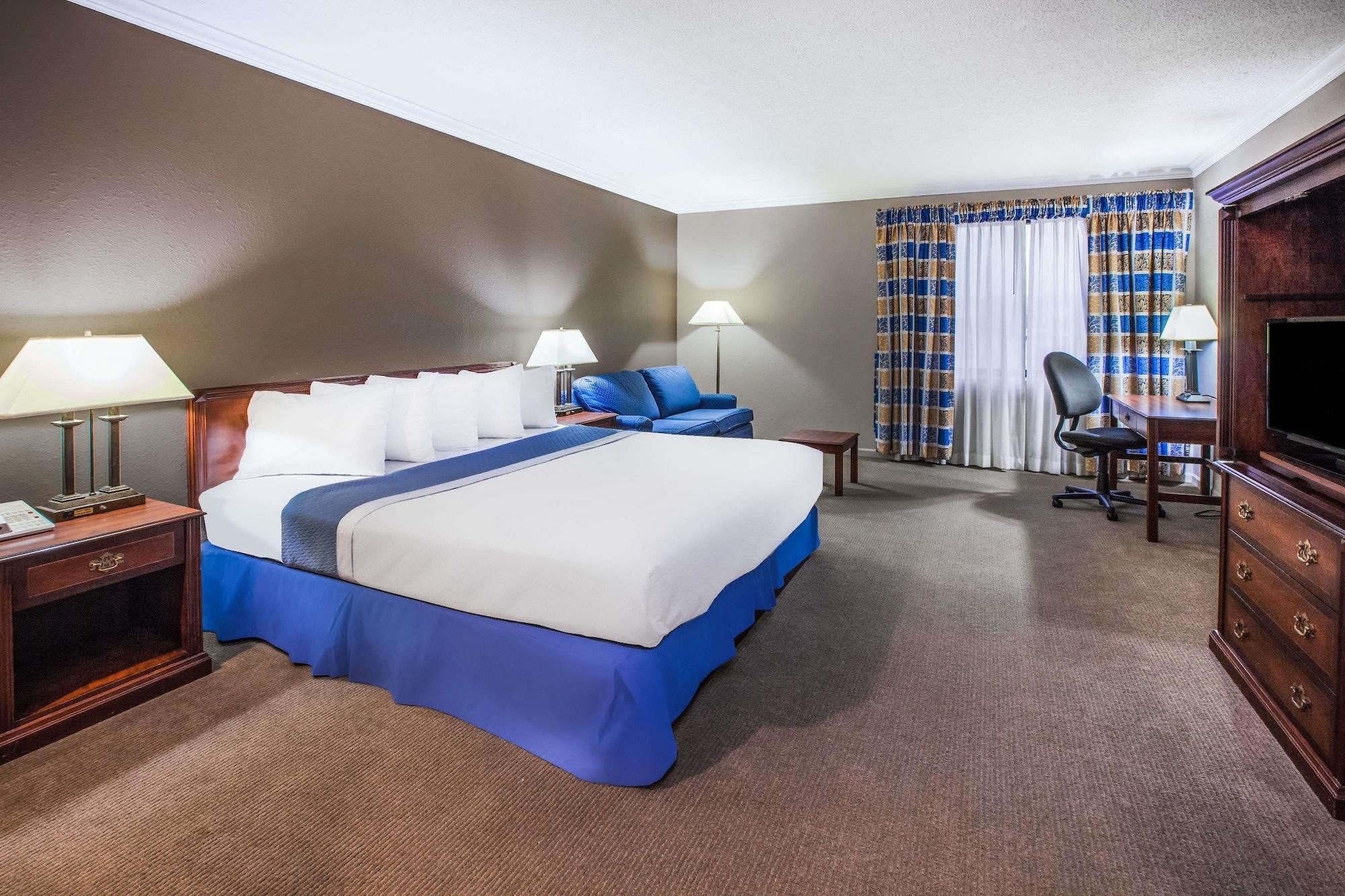 Days Inn By Wyndham מידלנד מראה חיצוני תמונה