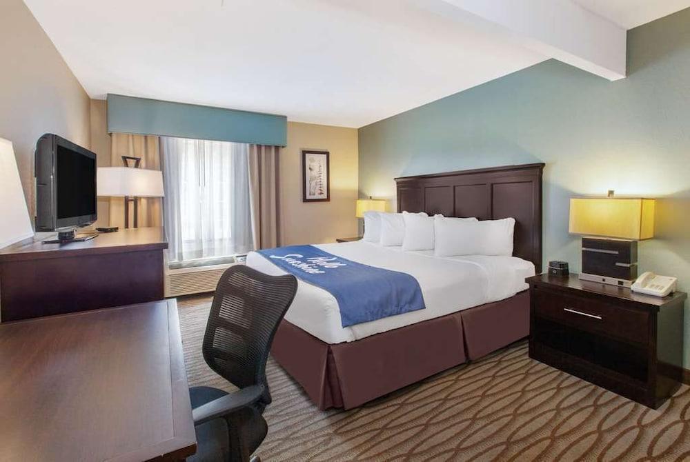 Days Inn By Wyndham מידלנד מראה חיצוני תמונה